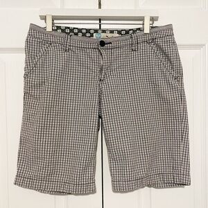 Vintage Y2K Roxy Plaid Checker Bermuda Long Shorts Size 9 Low Rise Skate Surf